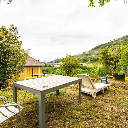 Chiavari Cozy Apartments In Villa With Shared Garden & Parking Exteriör bild