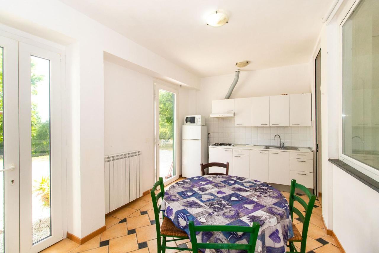 Chiavari Cozy Apartments In Villa With Shared Garden & Parking Exteriör bild