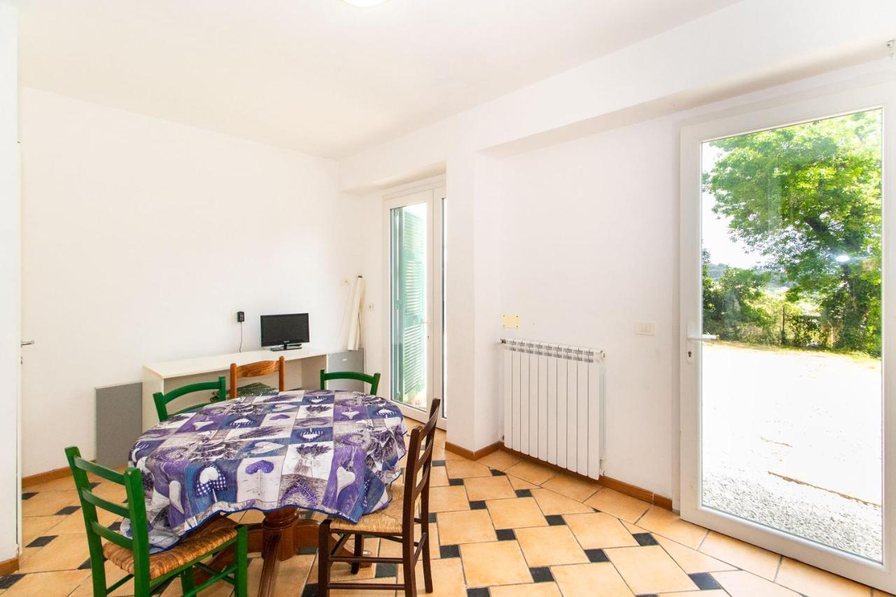 Chiavari Cozy Apartments In Villa With Shared Garden & Parking Exteriör bild