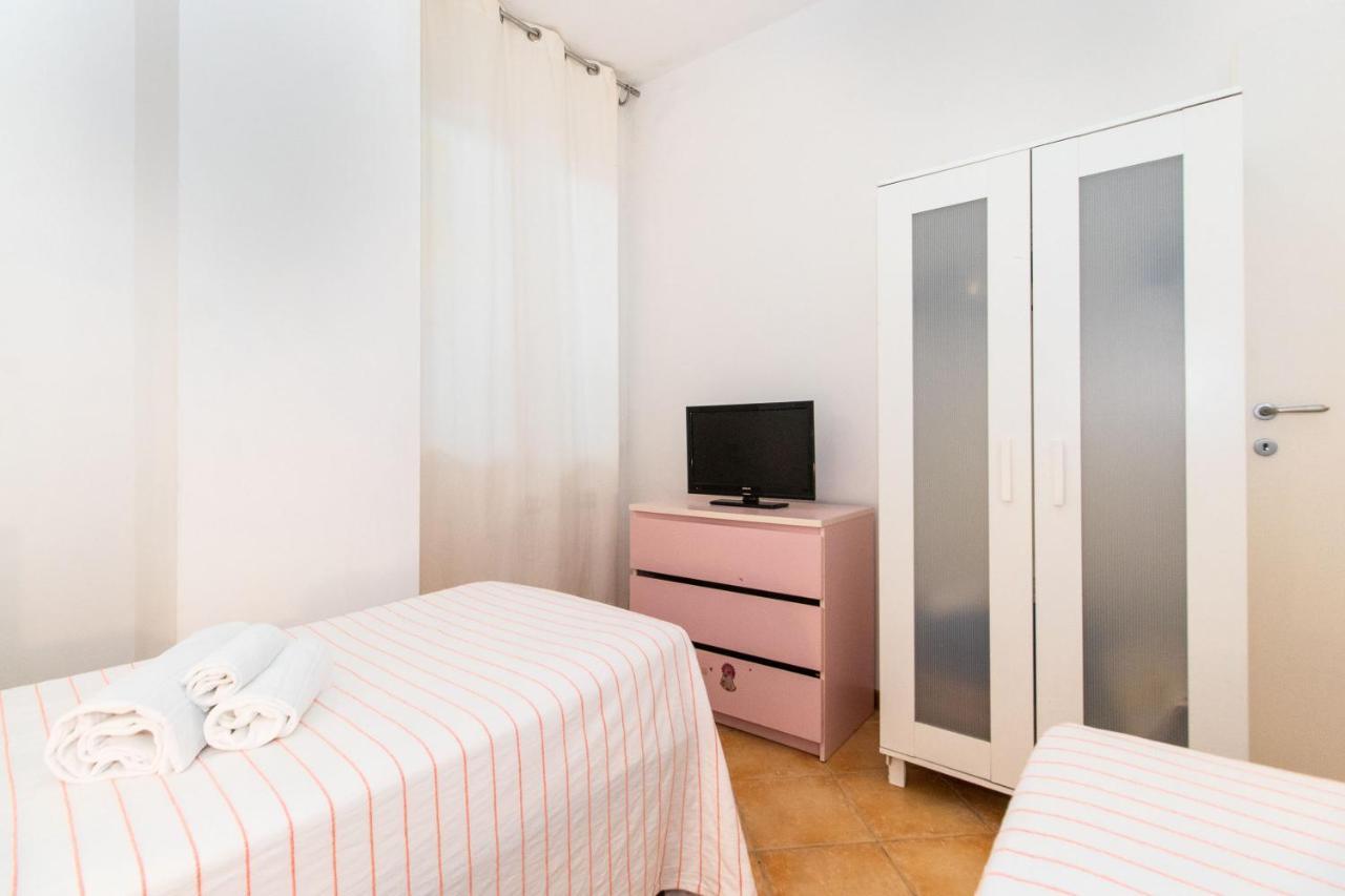 Chiavari Cozy Apartments In Villa With Shared Garden & Parking Exteriör bild