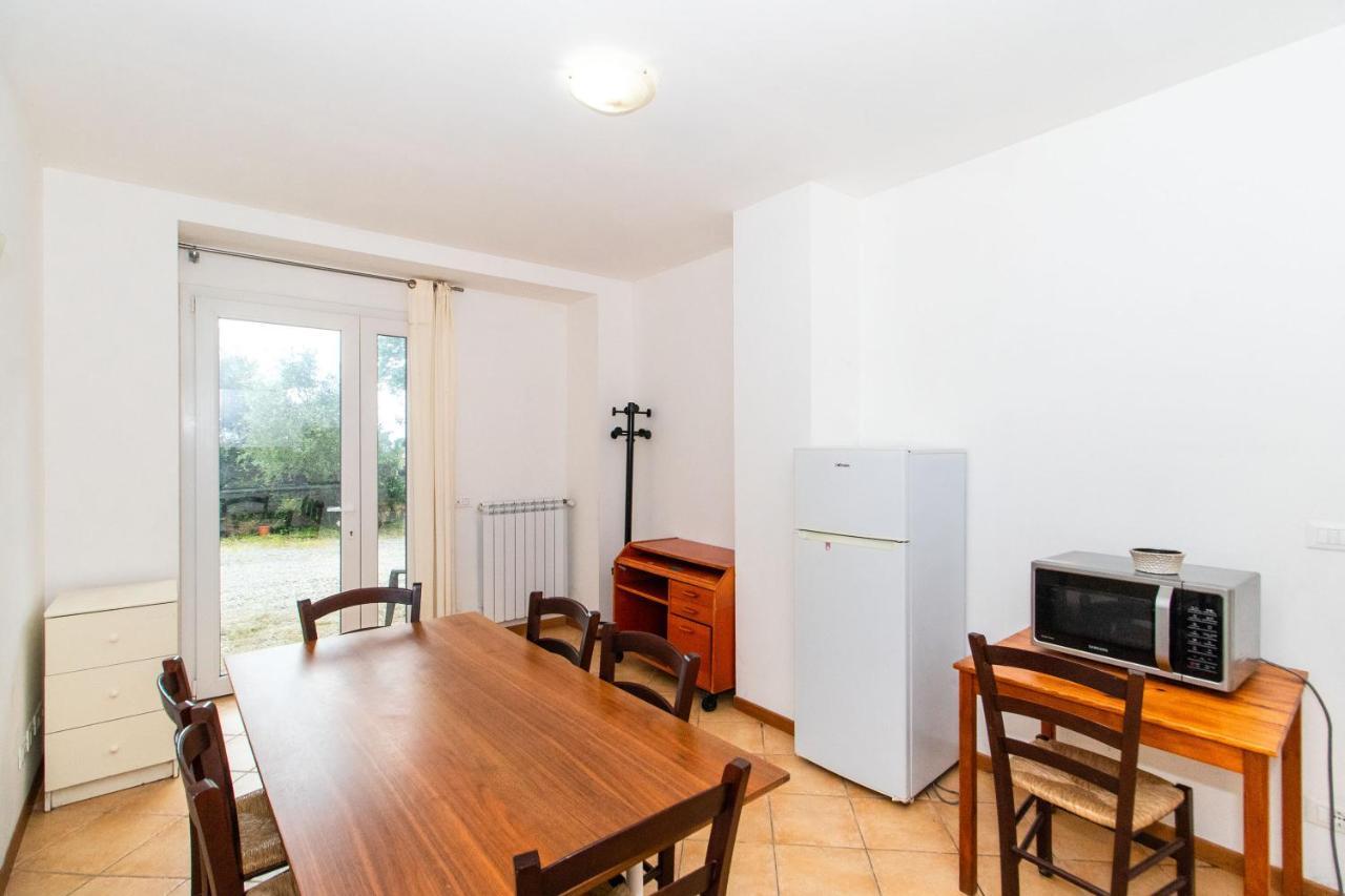 Chiavari Cozy Apartments In Villa With Shared Garden & Parking Exteriör bild