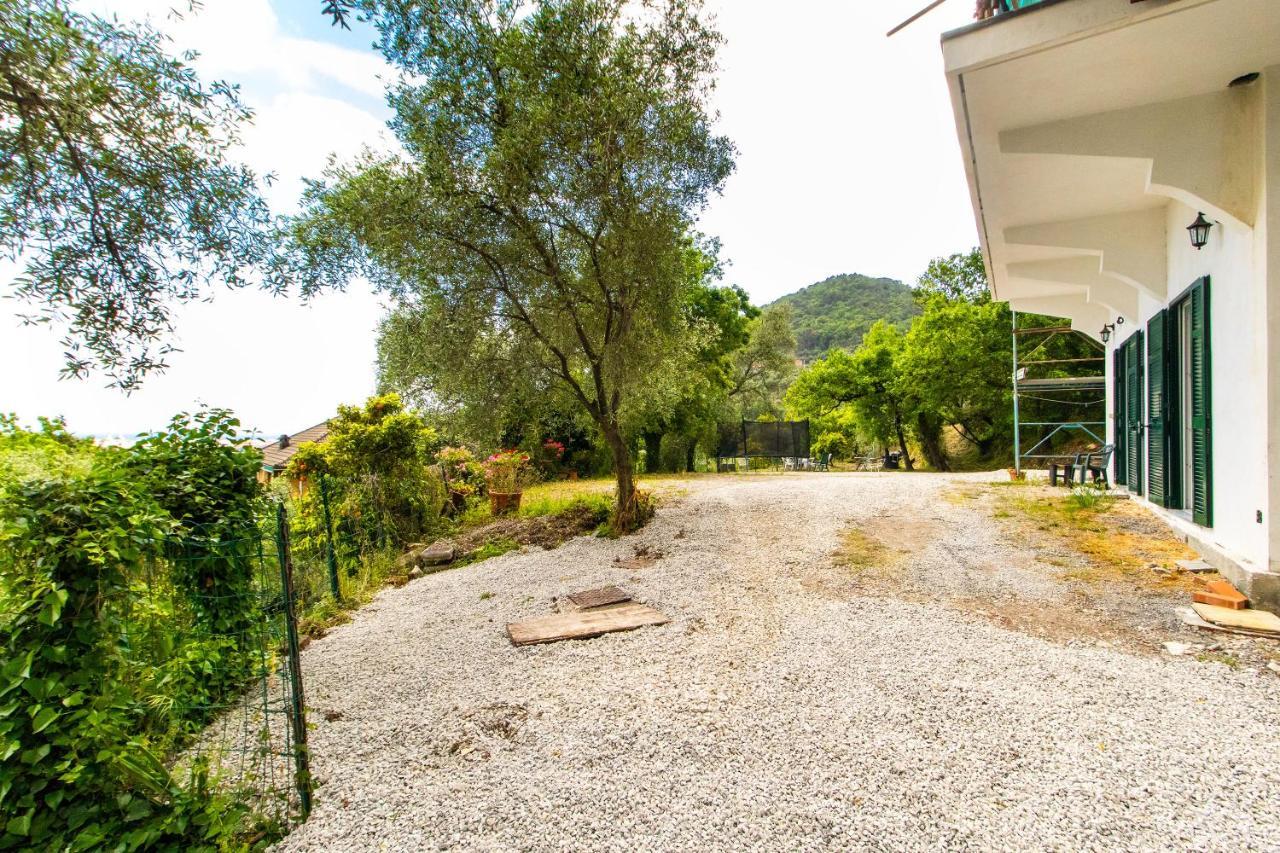 Chiavari Cozy Apartments In Villa With Shared Garden & Parking Exteriör bild